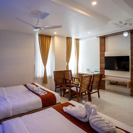 Sree Bharat Residency Hotel Alandurai Exterior photo
