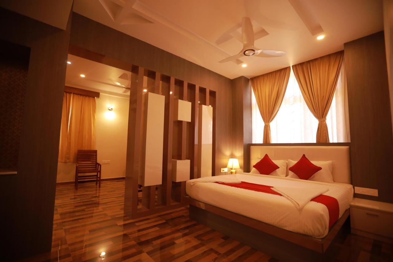 Sree Bharat Residency Hotel Alandurai Exterior photo